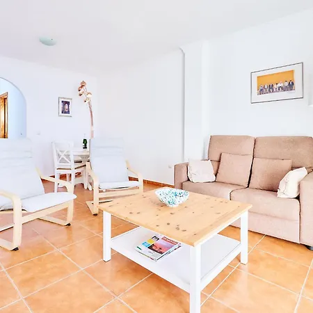 Apartment Met Zwembad Td04
